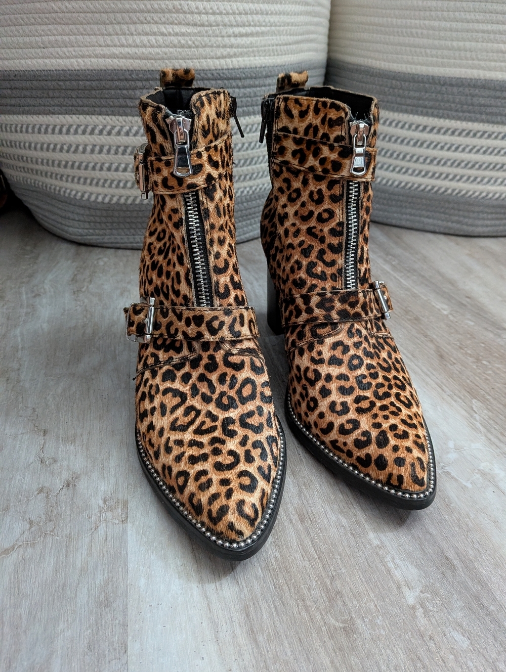🆕 STEVE MADDEN Leopard print cowhide boots